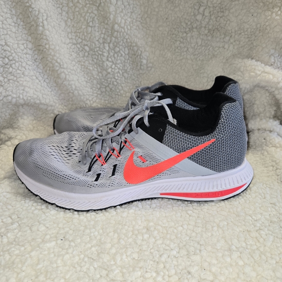 Nike Men Zoom Winflo 2.0 Sneakers - Picture 1 of 6